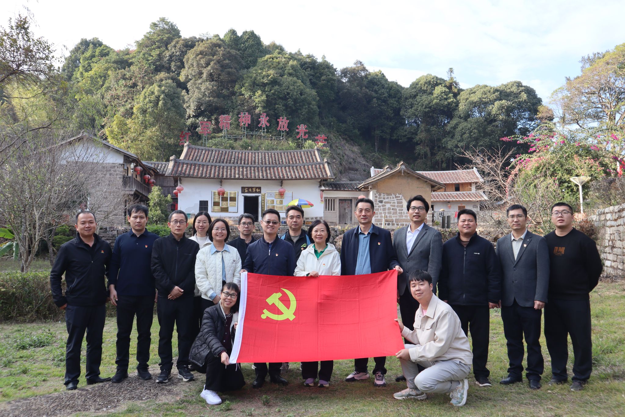 校领导参加公司教工党支部主题党日活...